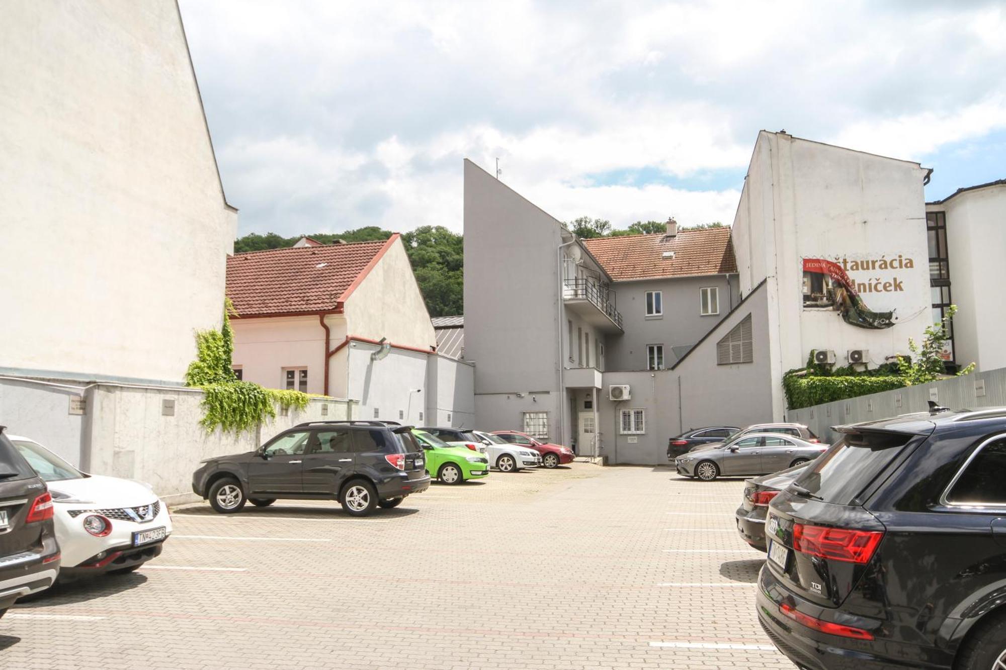 Apartman Vita Lite Trenčín Zewnętrze zdjęcie